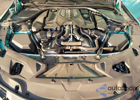 2024 BMW M8 Gran Coupe Competition z USA, uszkodzony, nr VIN WBSGV0C01RCP21699